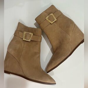 Sam Edelman, wedge  suede tan ankle booties NWT 8